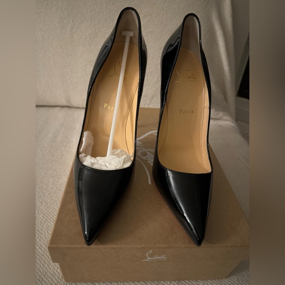 Chaussures louboutin pointure 39/5 jamais portées avec dust bag et boite - Picture 4 of 10